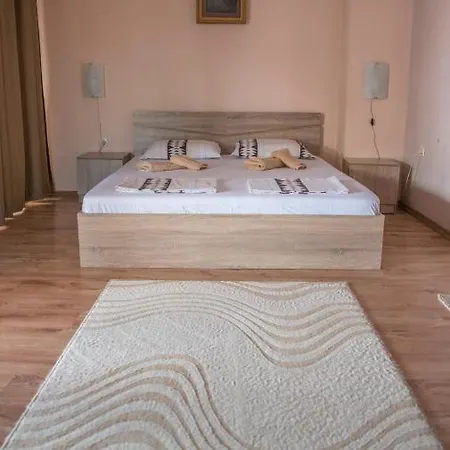 Grozdan 3* ساندانسكي